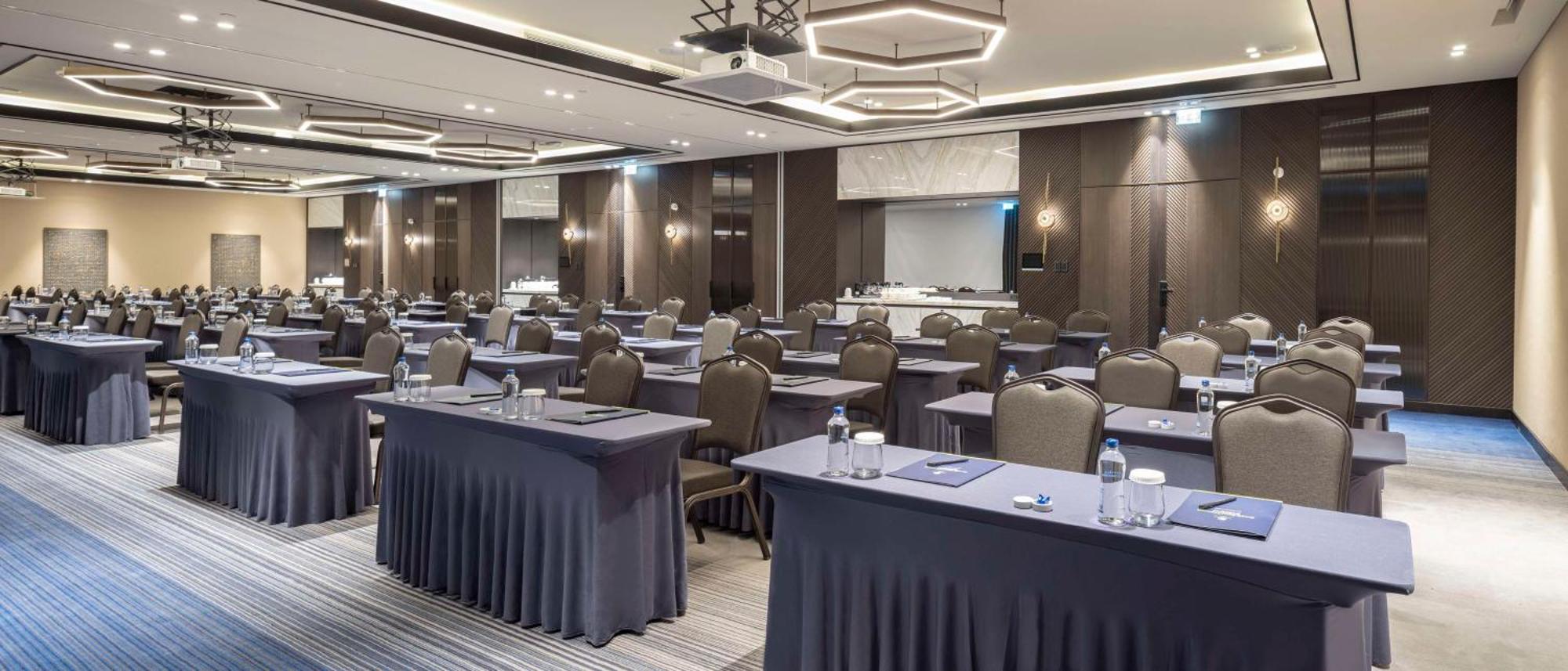 מלון Doubletree By Hilton שנליאורפה מראה חיצוני תמונה