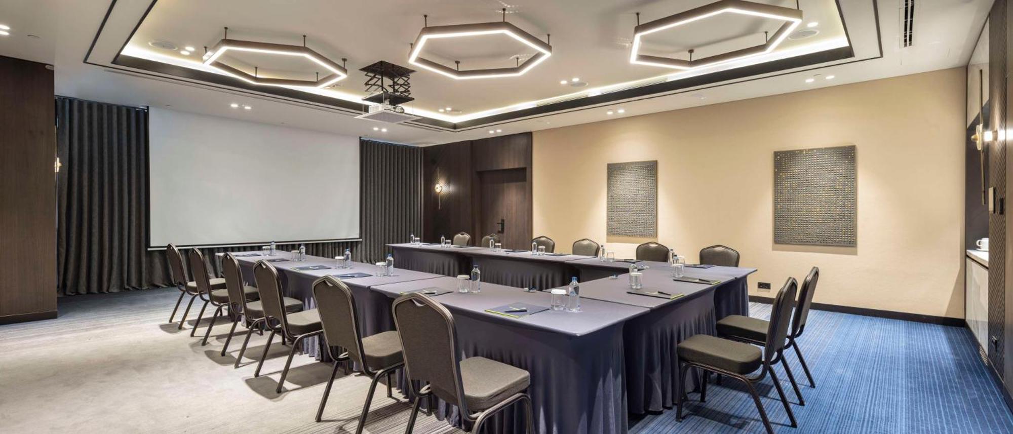 מלון Doubletree By Hilton שנליאורפה מראה חיצוני תמונה