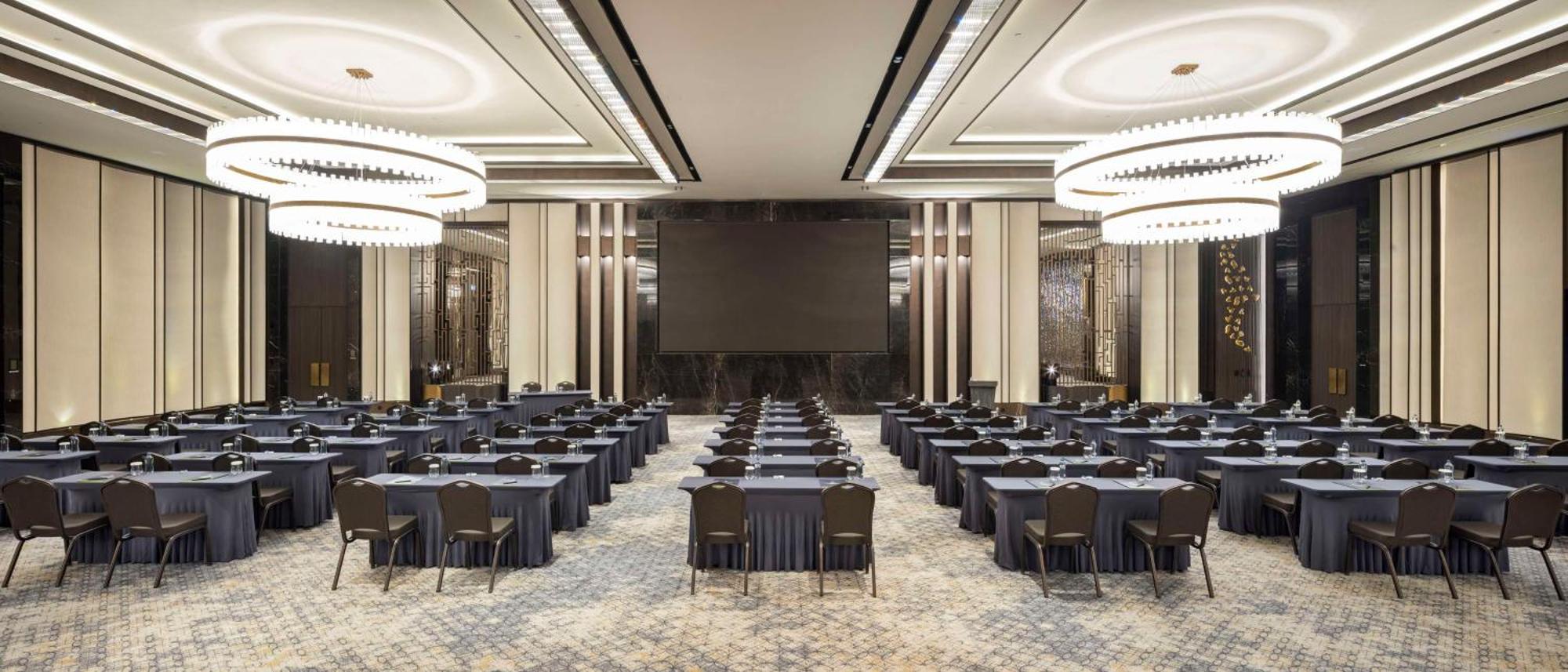 מלון Doubletree By Hilton שנליאורפה מראה חיצוני תמונה